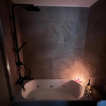 Stylish Getaway - Renovated 1br With Pool & Tennis Appartamento *