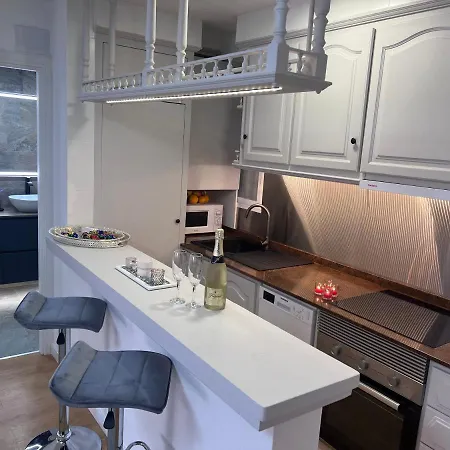 Apartment Stylish Getaway - Renovated 1br With Pool & Tennis *