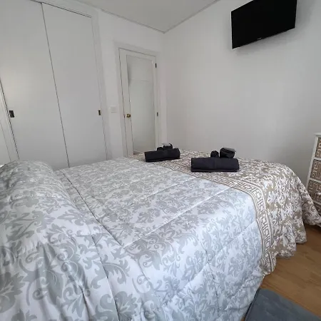 Apartment Stylish Getaway - Renovated 1br With Pool & Tennis